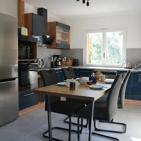 Appartement Holiley Home, Quiet For 5 Near Basel, 97 M2 *